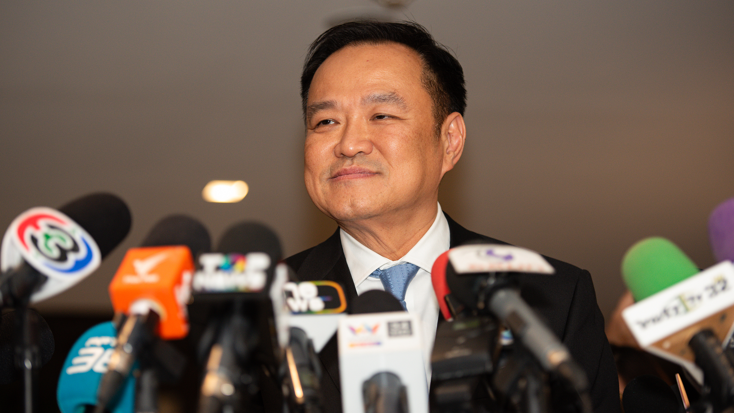 泰国当选总理阿努廷开始组建内阁