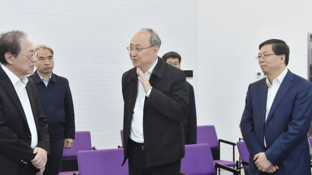 尹力调研清华大学,希望加大校地合作、融合发展力度 尹力调研清华大学,希望加大校地合作、融合发展力度