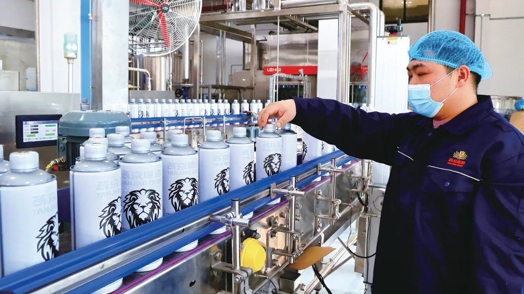 燕京精酿啤酒张湾工厂产销两旺 燕京精酿啤酒张湾工厂产销两旺