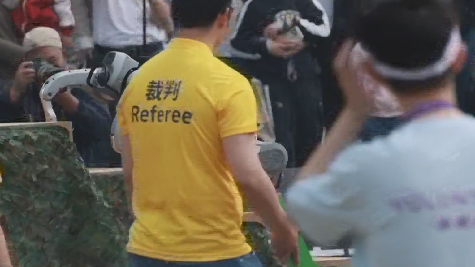 百次跌倒仍奋起 这是科技最动人的倔强