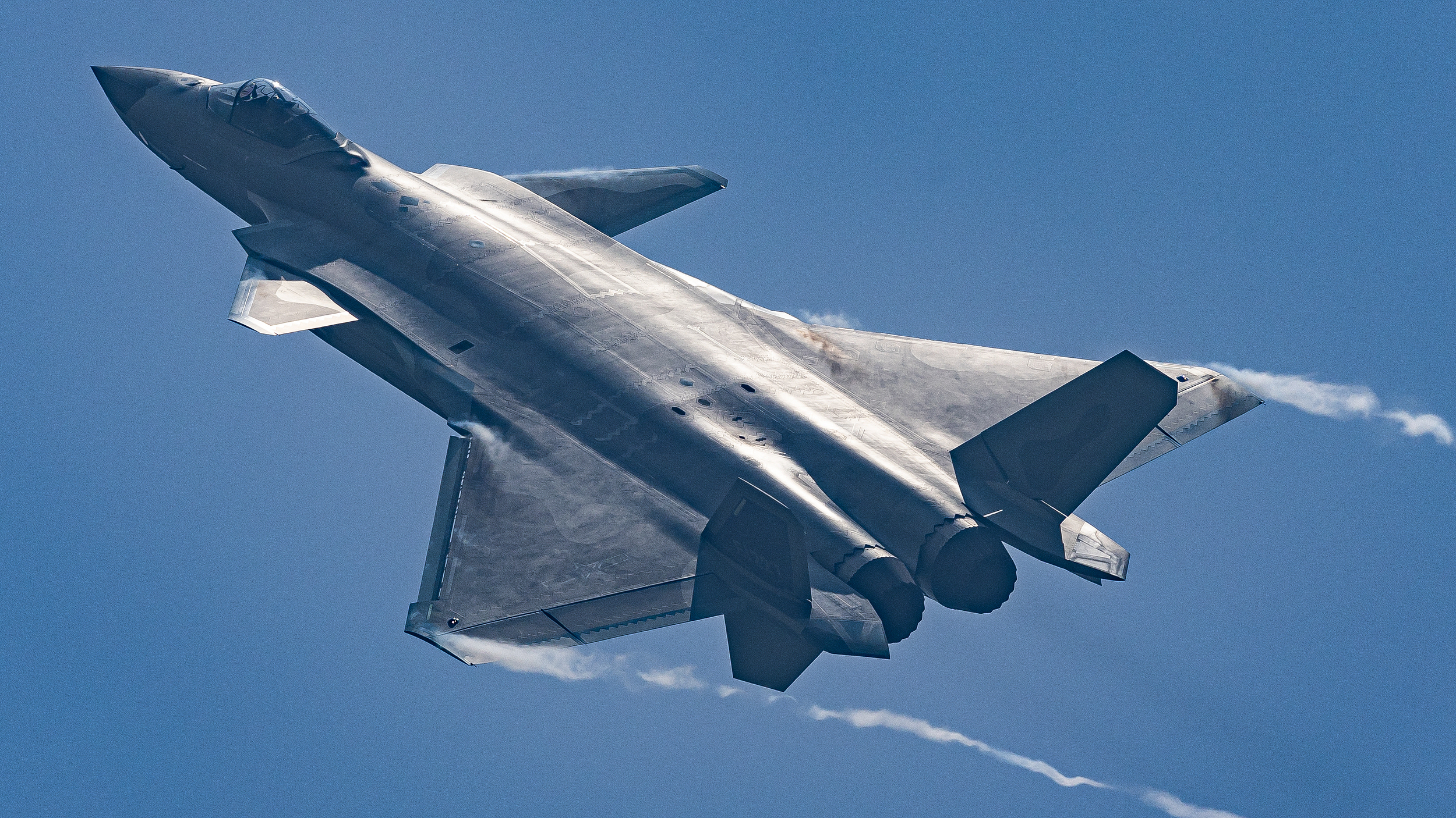 今天是歼20首飞14周年