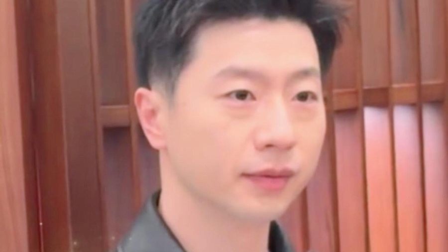 马龙现身上海出席品牌活动,身着品牌单品利落亮相 马龙现身上海出席品牌活动,身着品牌单品利落亮相