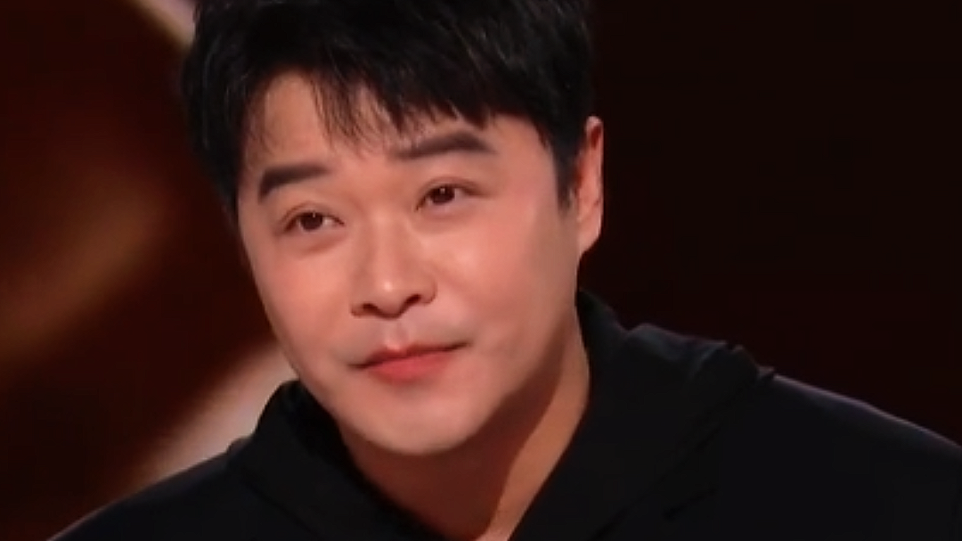 《唐探1900》斩获首届CMG“年度喜剧电影”陈思诚感谢王宝强刘昊然 《唐探1900》斩获首届CMG“年度喜剧电影”陈思诚感谢王宝强刘昊然