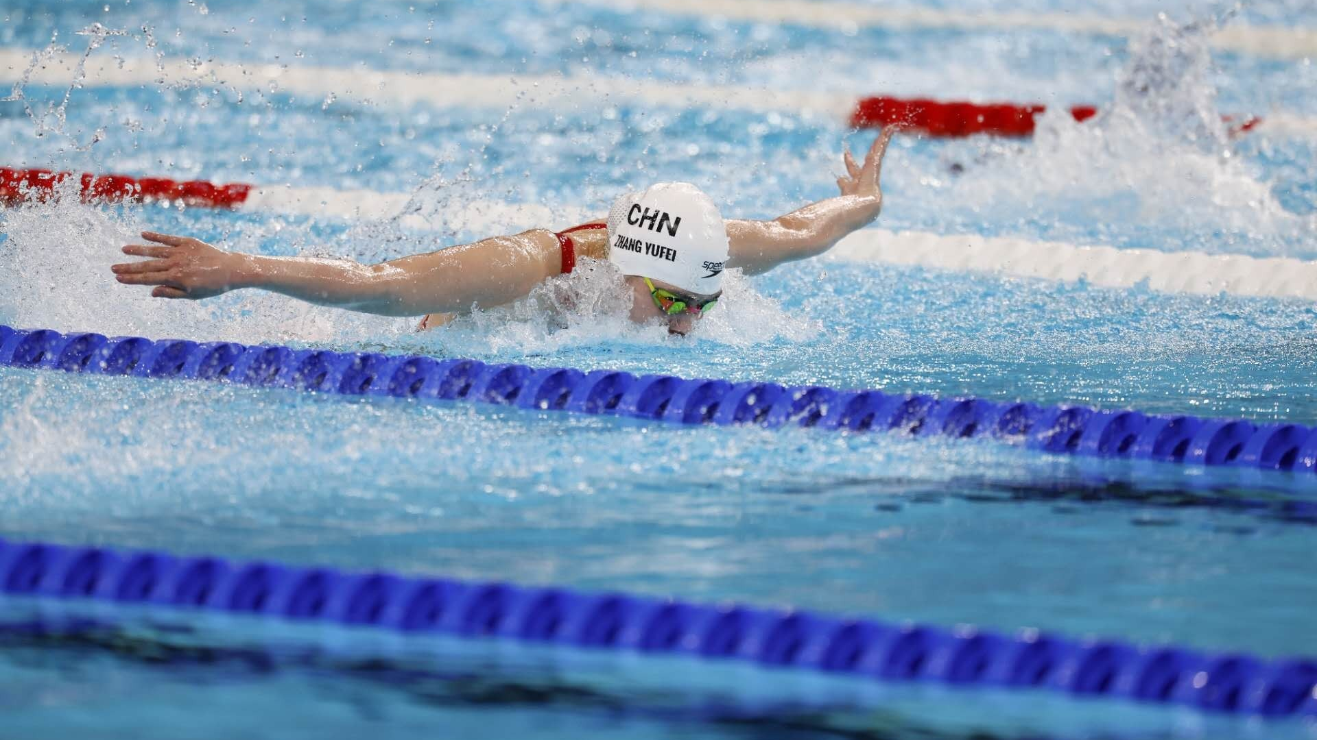 张雨霏获得巴黎奥运会女子100米蝶泳铜牌
