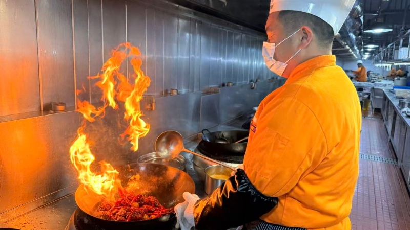 新春走基层|“夏日限定”变身春节“网红”