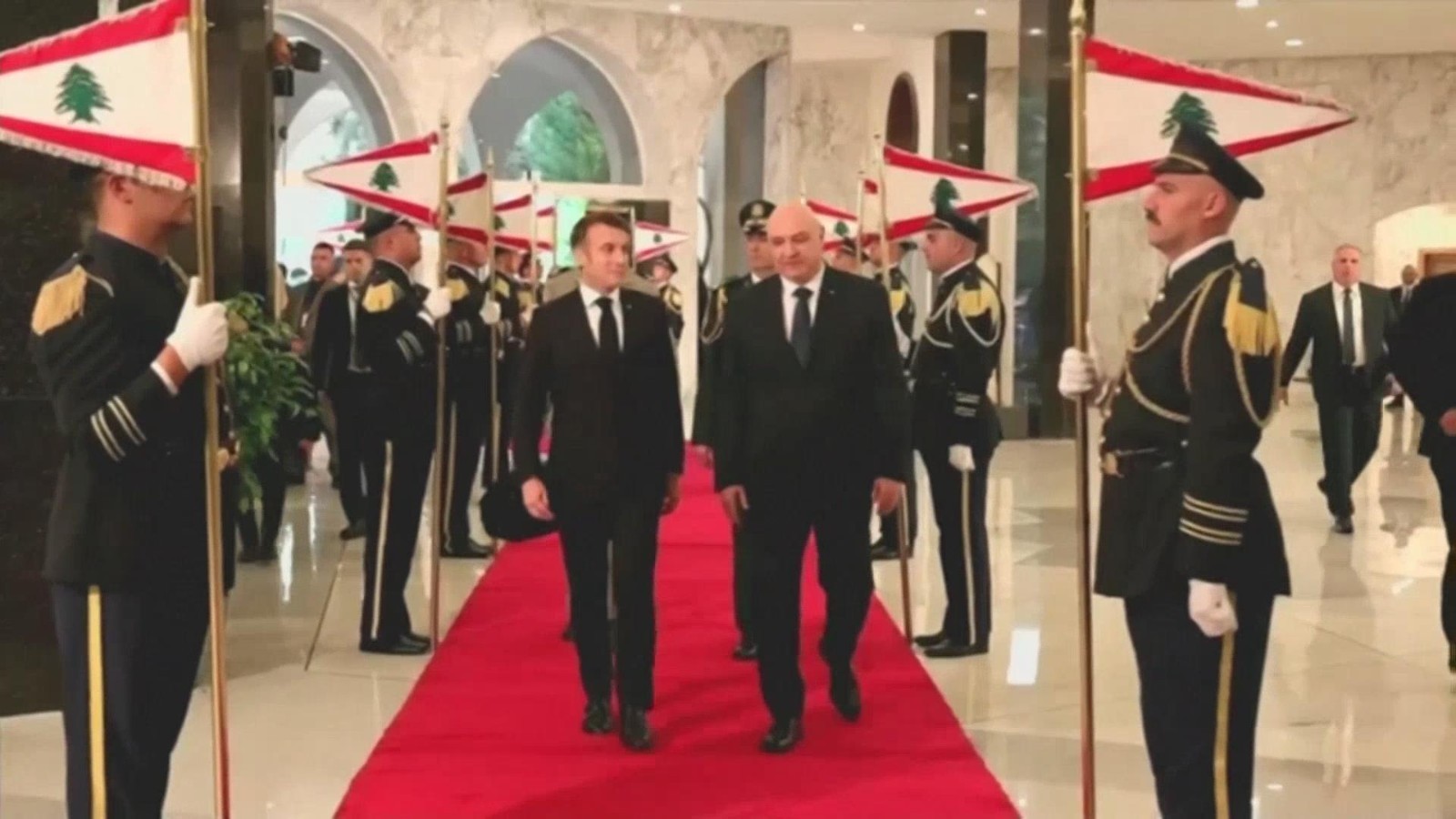 时隔四年多 马克龙再次访问黎巴嫩 时隔四年多 马克龙再次访问黎巴嫩