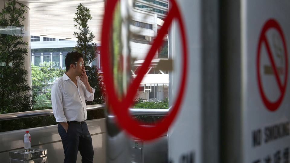 香港带电子烟上街最高罚5万及6月监禁，这次控烟措施为何如此严厉？
