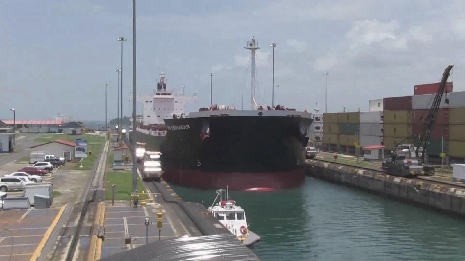 巴拿马庆祝收回运河管辖权25周年 巴总统重申运河主权 巴拿马庆祝收回运河管辖权25周年 巴总统重申运河主权