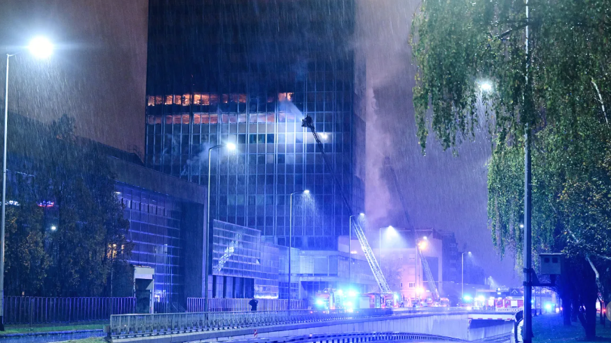 克罗地亚首都一地标性建筑起火 两名纵火嫌疑人被捕 克罗地亚首都一地标性建筑起火 两名纵火嫌疑人被捕