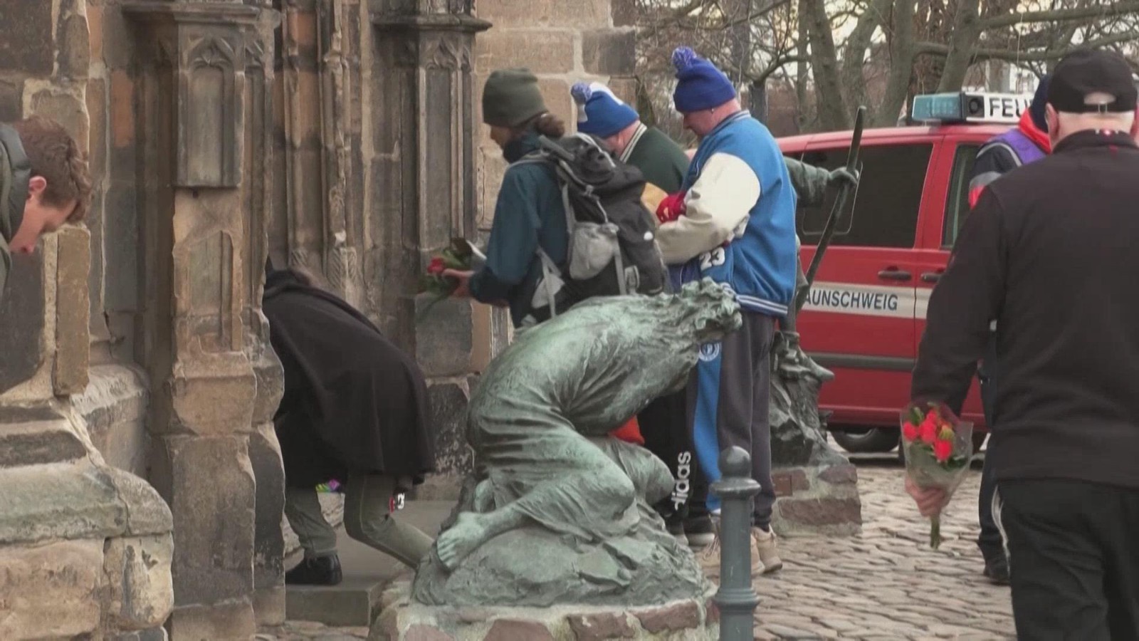 德国民众悼念马格德堡车辆撞人事件受害者 德国民众悼念马格德堡车辆撞人事件受害者