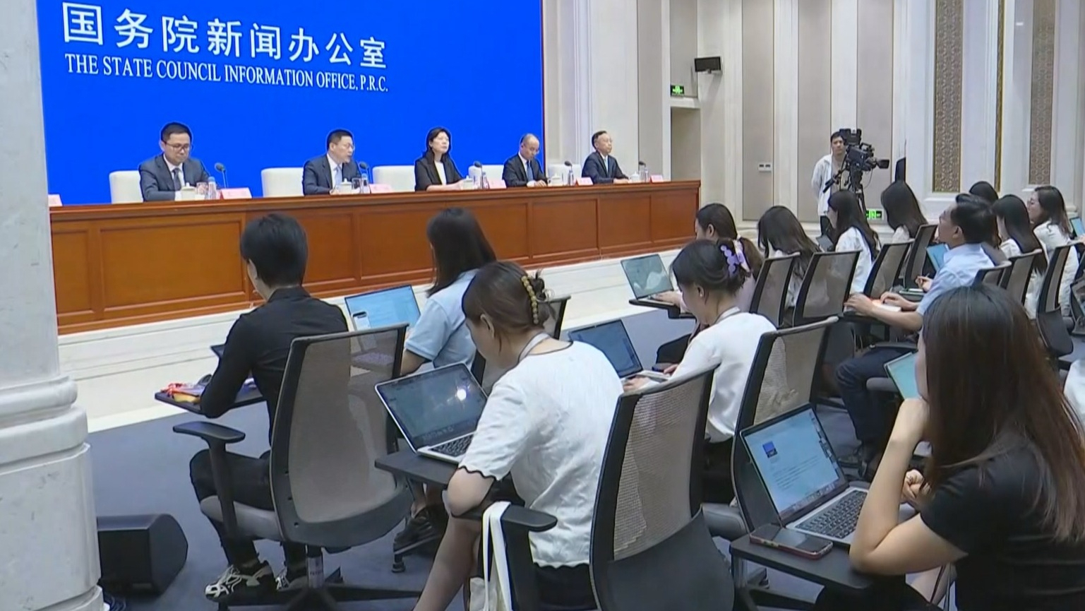 中央财政首次对个人消费贷款贴息 中央财政首次对个人消费贷款贴息