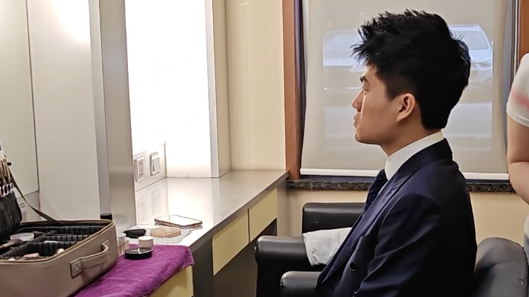 “北京范儿”短视频大赛启动仪式现场,董宇辉抵达北京广播电视台 “北京范儿”短视频大赛启动仪式现场,董宇辉抵达北京广播电视台