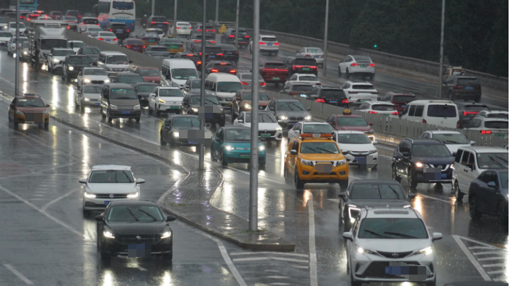 北京明天午后有分散性雷雨，局地伴短时大风加小冰雹