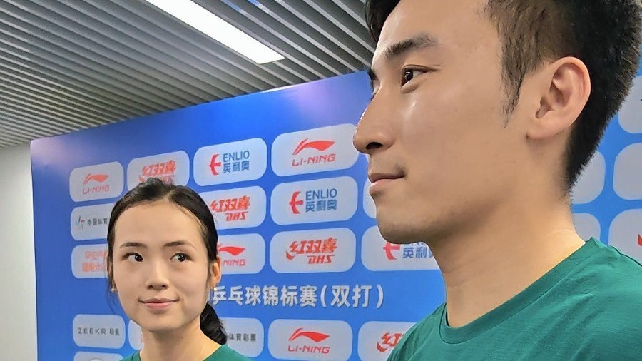牛冠凯/段冬妍闯进全锦赛混双正赛 赛后采访结束 二人礼貌与媒体记者告别
