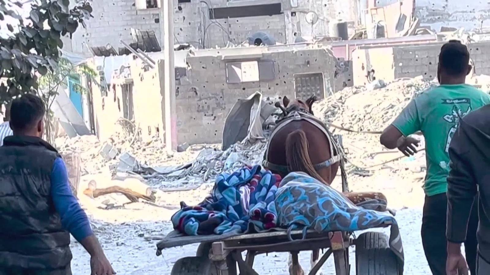 以军轰炸加沙北部一建筑 死亡人数已过百 以军轰炸加沙北部一建筑 死亡人数已过百