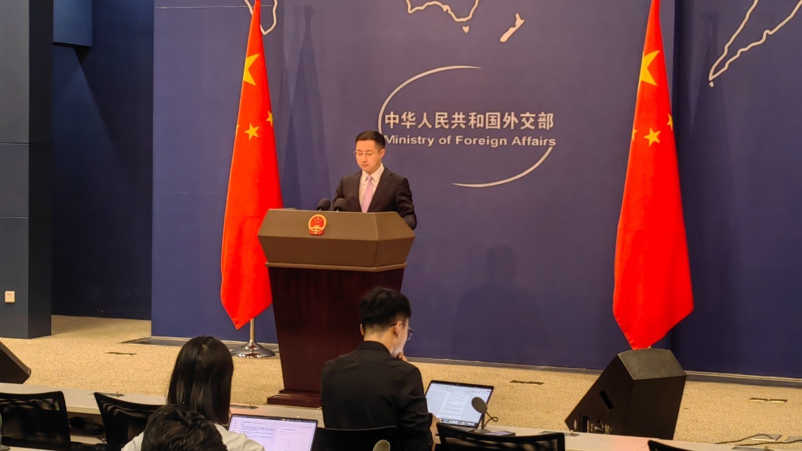 美国将“抵抗阵线”等定性为恐怖组织 外交部回应