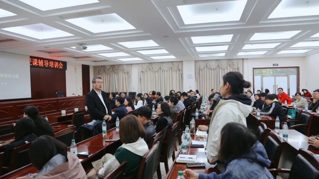 “演说家”储殷来太阳宫开讲啦！