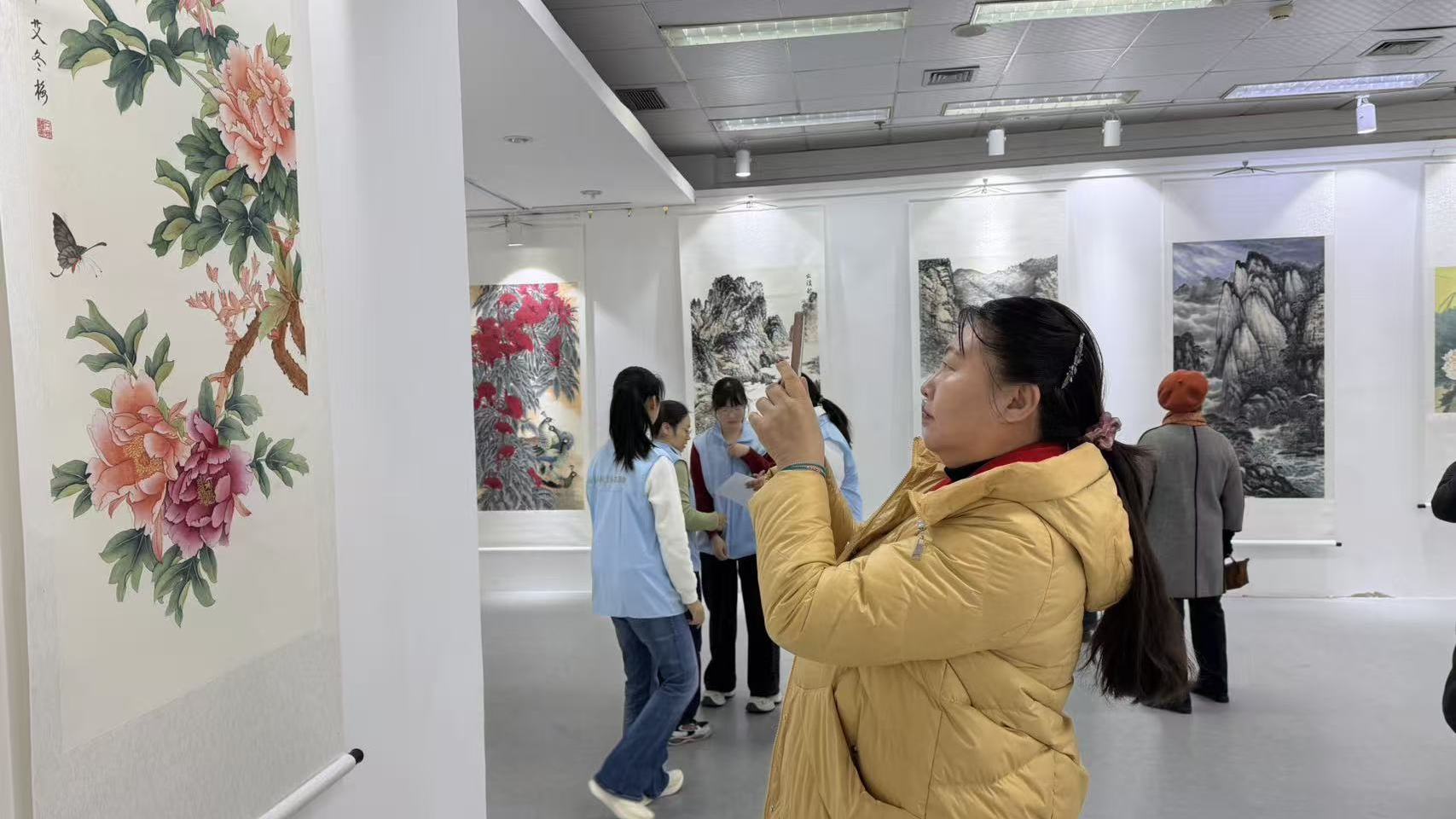 昌平区第三届女性书画作品展开幕 50余幅作品展现女性力量 昌平区第三届女性书画作品展开幕 50余幅作品展现女性力量