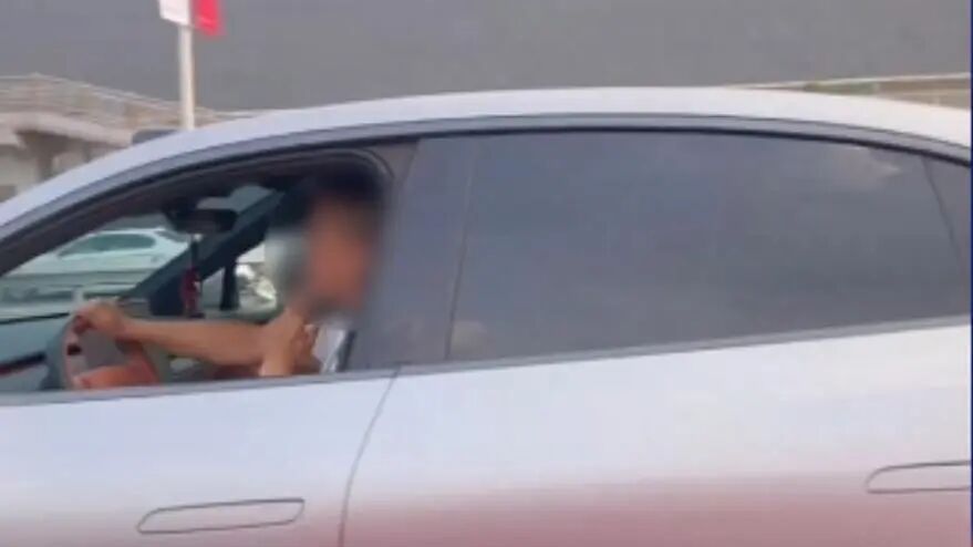 北京交警：群众通过“随手拍”举报的分心驾驶等违法行为，已查处