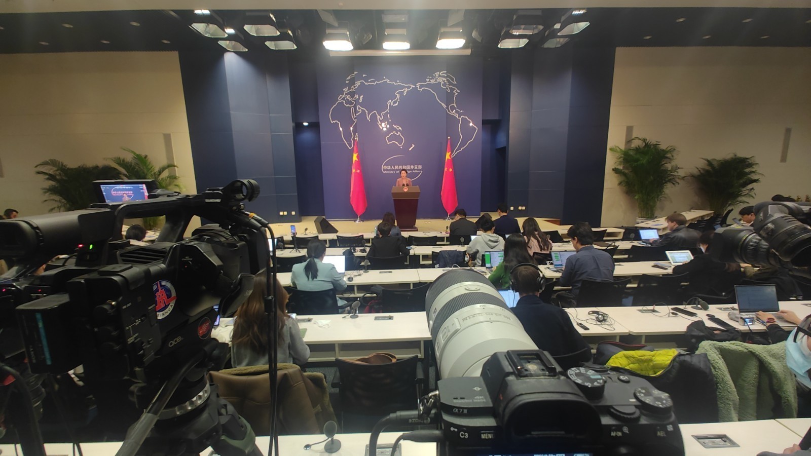 中国军演是回应美国务院网站修改对台政策表述?外交部回应 中国军演是回应美国务院网站修改对台政策表述?外交部回应