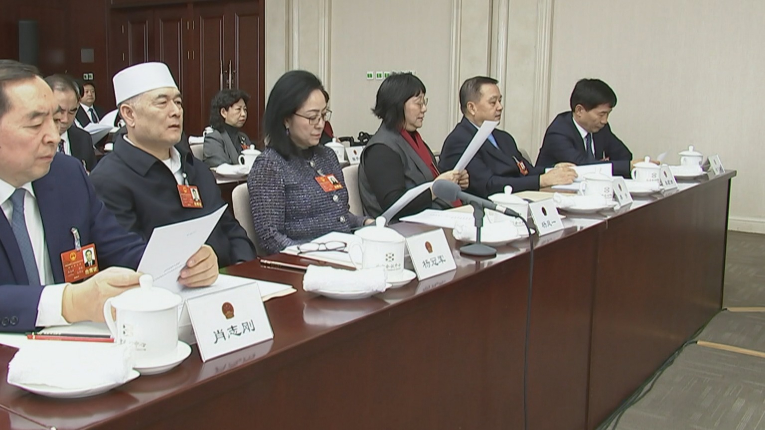 市十六届人大四次会议主席团召开第二次会议 市十六届人大四次会议主席团召开第二次会议