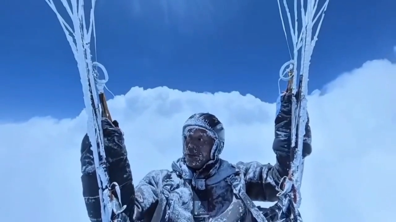 滑翔伞爱好者被云吸至高空安全返回 相关部门已介入调查 滑翔伞爱好者被云吸至高空安全返回 相关部门已介入调查