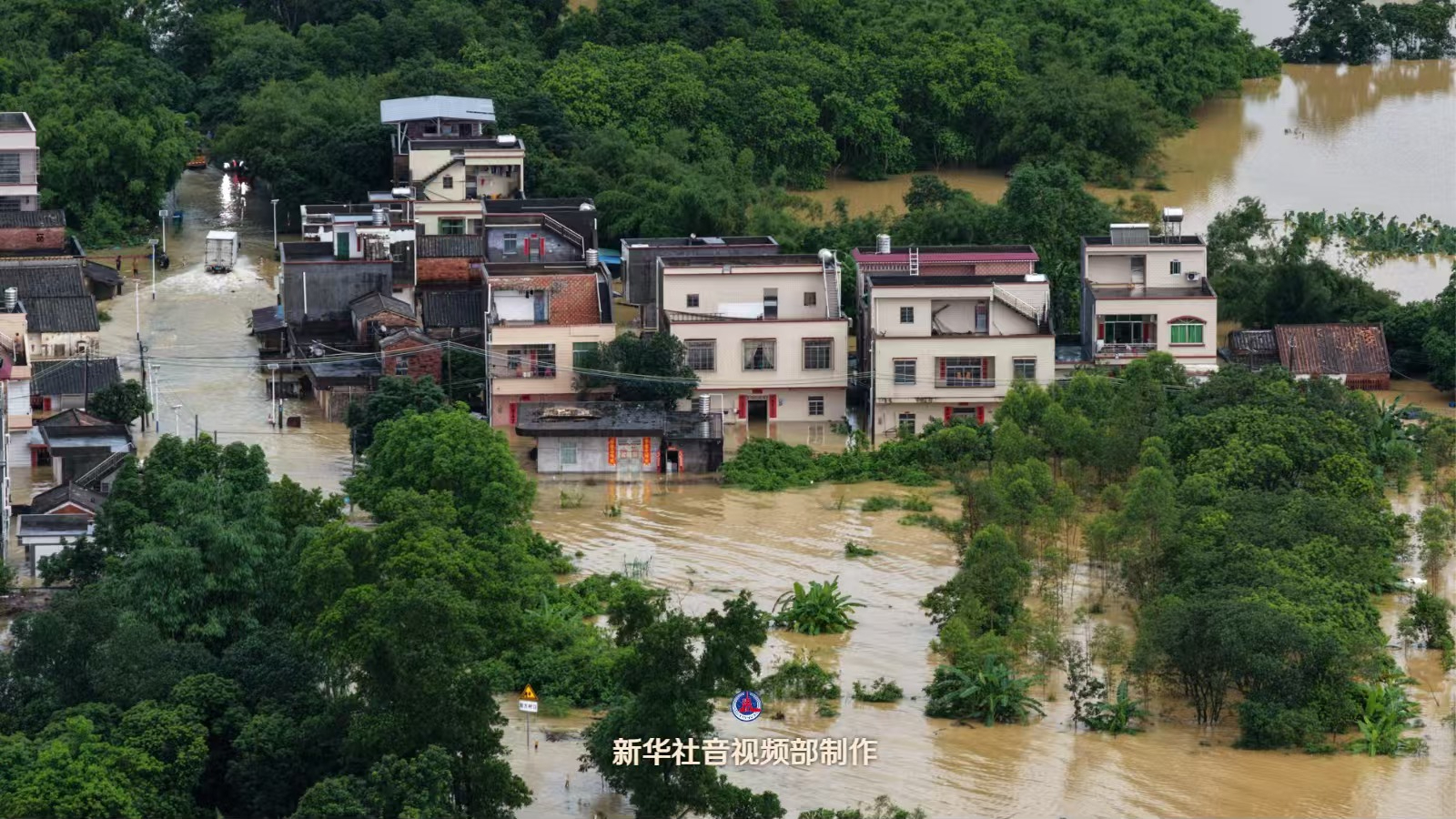 记者近距离直击广东阳春防汛救灾一线 记者近距离直击广东阳春防汛救灾一线