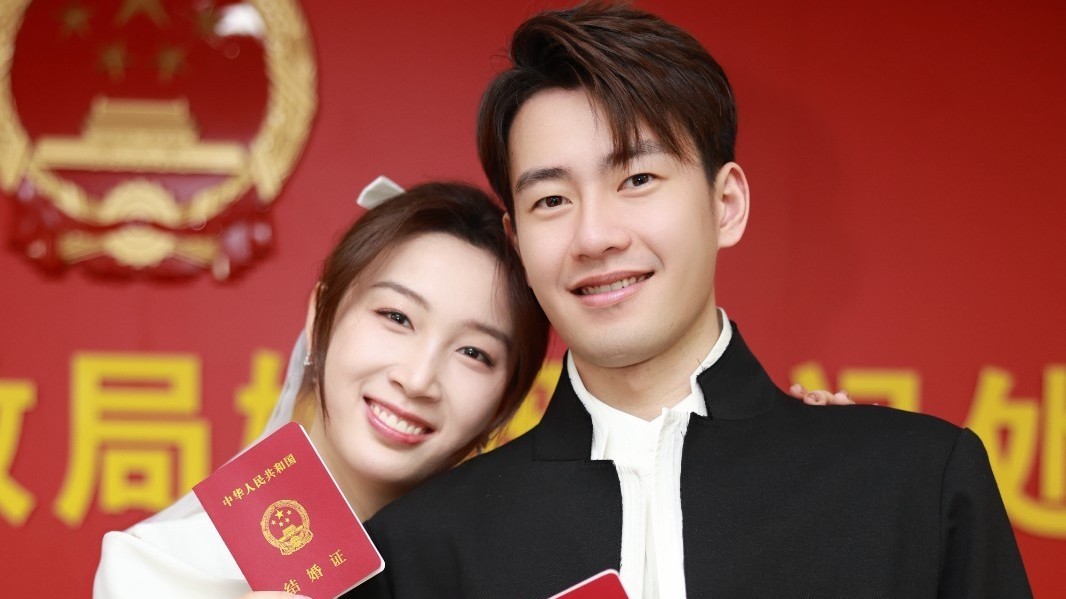 “乒羽情侣”王昶、钱天一官宣领证