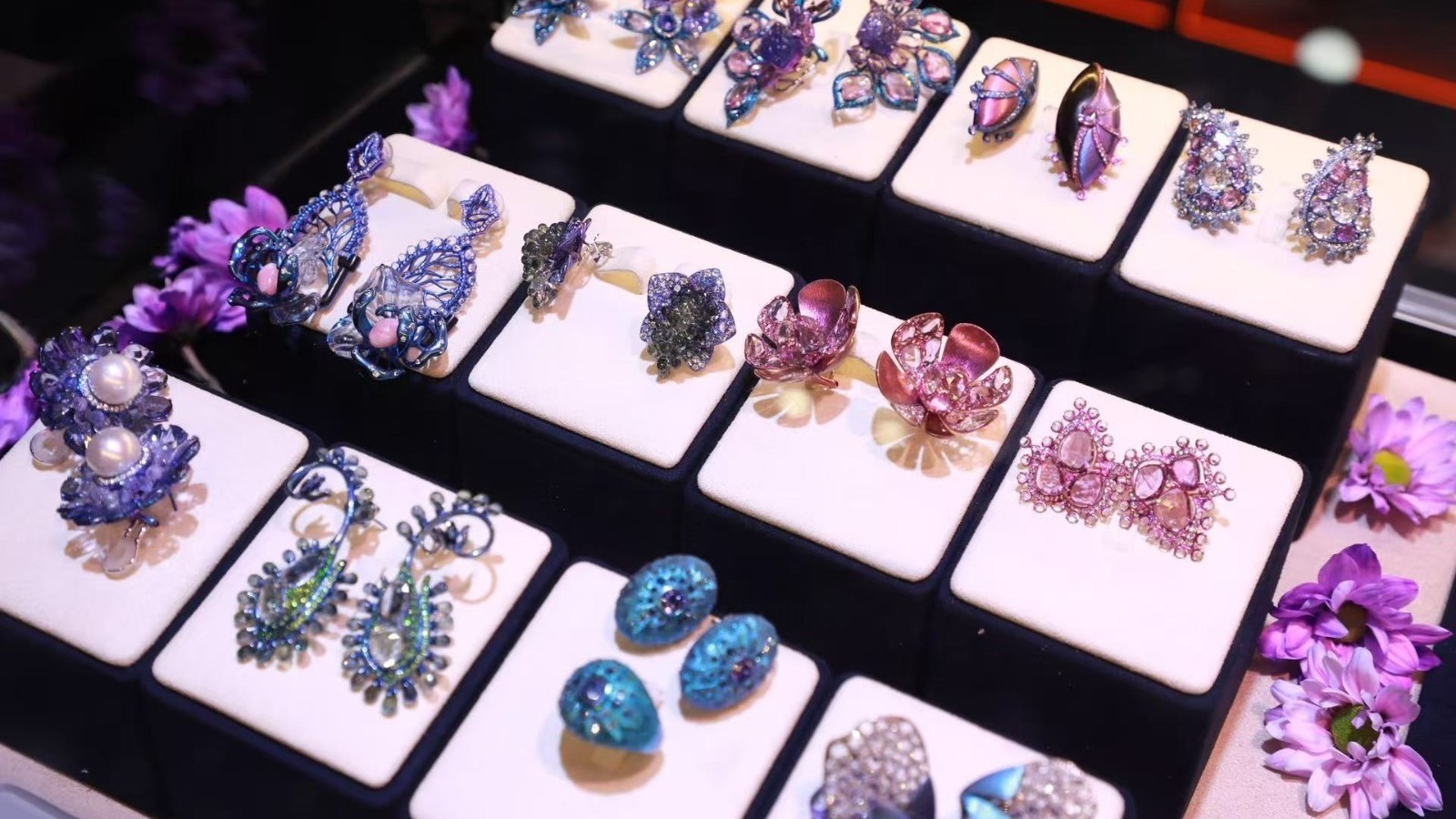 这周末，来北京国家会议中心感受珠光宝气！